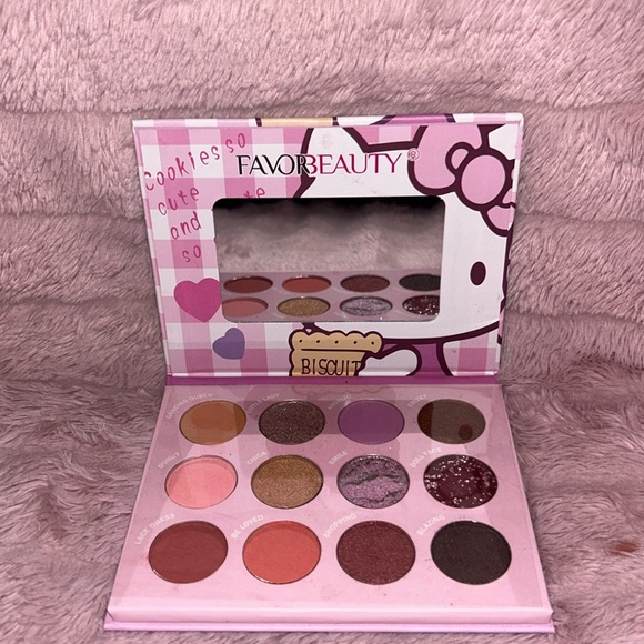 Hello kitty Pallet - Picture 2 of 2